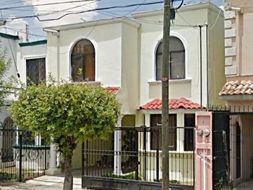 CASA  EN VENTA EN BELISARIO DOMINGUEZ, BOULEVARES 2DA...