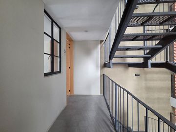 DEPARTAMENTO EN VENTA DE 2 RECAMARAS, CERCA DEL CUCEI Y...