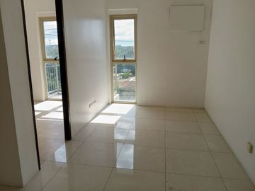 Spacious & Well-Lit Unit for Rent – With Balcony and...
