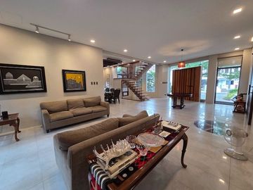 House and Lot For Sale at Paseo de Magallanes Village,...