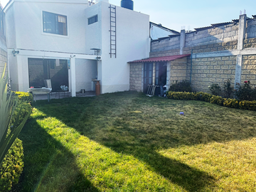 OPORTUNIDAD!!! Casa en venta en Almoloya del Río, con un...