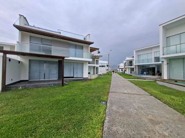 VENDO CASA DE PLAYA EN CONDOMINIO MORAVIA II BUJAMA