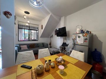 Casa Rentera en venta con 5 unidades de vivienda en el...