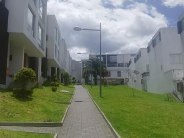 CASA EN VENTA SAN ISIDRO DEL INCA, NORTE DE QUITO