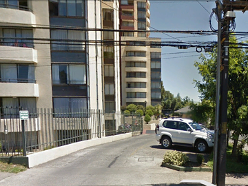 Plaza Hochstetter, amplio departamento.