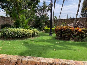 Venta de Casa de Lujo en Ciudad Jardín Cali – Amplios...