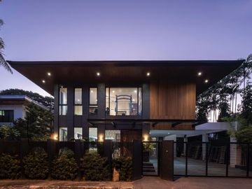 La Vista Modern House and Lot FOR SALE