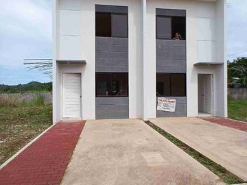 AFFORDABLE PRE SELLING TOWNHOUSE IN BEVERLY HOMES...