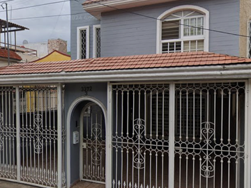 VENTA DE CASA EN ZAPOPAN JALISCO DE LA COLONIA LA CALMA