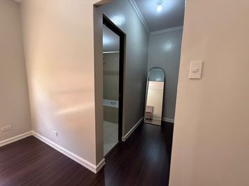 🏡 Fully-Furnished Modern House and Lot for Sale in...