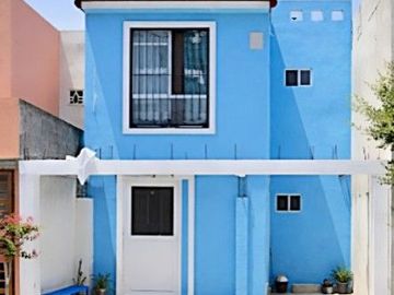 EXCELENTE CASA EN VENTA EN AV ANTIGUA SANTA ROSA APODACA...