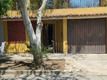 VENDO CASA EN SULLANA
