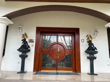 Via a la Costa, Hermosa Casa de 6 Dorm. en Venta y Alquiler.