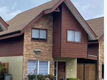 Casa 3 dormitorios, quincho. Condominio Chiguayante