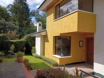 RENTO HERMOSA CASA - CAMPO ALEGRE 350 m2 CONSTRUCCIÓN -...