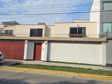 SE VENDE LINDA CASA BIEN UBICADA