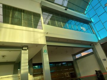 SALIDA A CUSCO, SE VENDE CASA CON SALON DE EVENTOS 460 M2