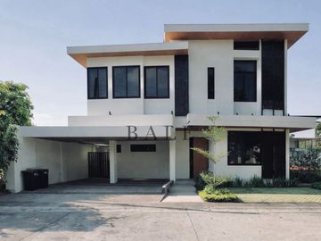 For Sale Brand New Contemporary Luxury Home with Pool in...