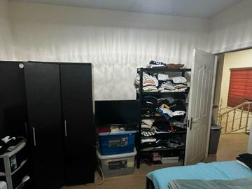Timog Residence House and Lot 5 bedrooms corner lot for...