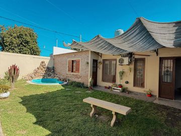 Casa en Vieytes 2030, Santo Tome - Cochera, Living,...
