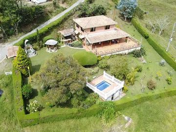 VENTA CASA CAMPESTRE COPACABANA
