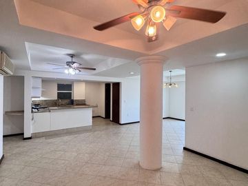 DEPARTAMENTO EN VENTA EN OPORTUNIDAD UNICA , EN SM 13 ,...