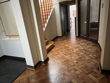 CASA COMERCIAL USO OFICINAS, SECTOR IRARRAZAVAL CON...