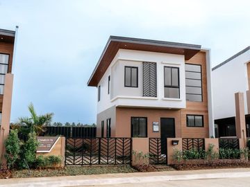 HOUSE AND LOT NEAR TAGAYTAY CITY FOR SALE - 3 BEDROOM...