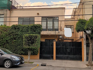 Casa en Venta en Colonia Letrán Valle, Benito Juárez CDMX.