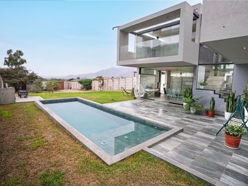 CASA RESIDENCIAL EN VENTA | PACHACAMAC — 1,200 M² ·...