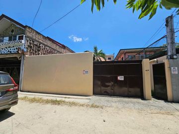 For Sale: House And Lot in Basak, Mandaue City with Lot...