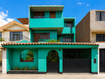 LINDA CASA EN AVENIDA LOS DOMINICOS - CALLAO 178m2...