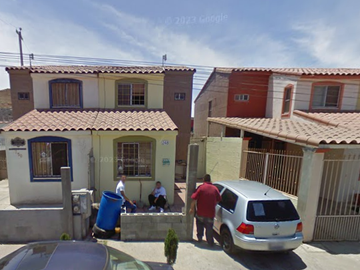 CASA EN VENTA LA COL VISTA HERMOSA EN ENSENADA BC