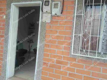 Vendo casa 1er. piso en manrique oriental