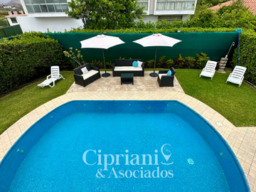 SAN ANTONIO: SE VENDE AMPLIA CASA EN COSTA DEL CAMPO