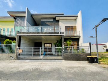Modern Two-Storey Home with Dipping Pool in The Enclave,...