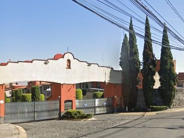 ¡¡ EXCELENTE OPORTUNIDAD!! HERMOSA CASA EN UNA DE LAS...