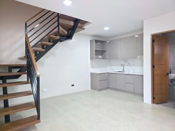 Brand New 3-Bedroom Townhouse for Sale in Tisa, Cebu...