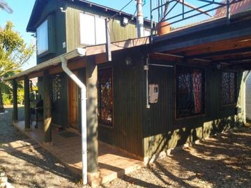 Casa Al Interior De Comunidad Cerrada, Con Vista Al Mar