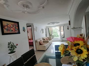 ✨ ¡EN VENTA! Hermoso apartamento segundo piso Barrio Los...