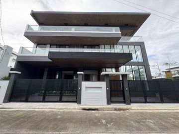 3 Storey House and Lot For Sale Located at Greenwoods...
