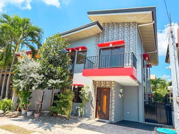 Modern 2-Storey House for Sale in Hillsborough Pointe...