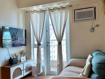 2 Bedroom for Rent only Fully Furnished near BGC Taguig...