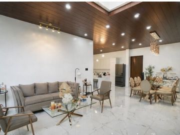 BEVERLY HILLS SUBDIVISION 5 BEDROOM HOUSE AND LOT FOR SALE