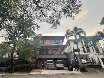 Luxury Home with Swimming Pool in Loyola Grand Villas,...