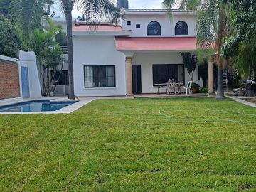 RENTO CASA AMUEBLADA CON ALBERCA FRENTE A SIX FLAGS OAXTEPEC