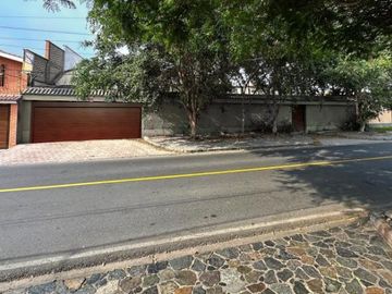 SE VENDE CASA 1035.45M2 PARA REMODELAR / O A PRECIO DE...