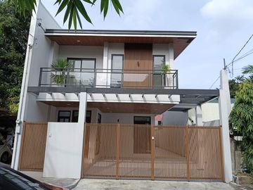 Two Storey House and Lot for Sale in Greenwoods Village...