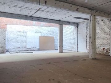 Ubicación Estratégica + 300 m² = El Espacio Ideal para...