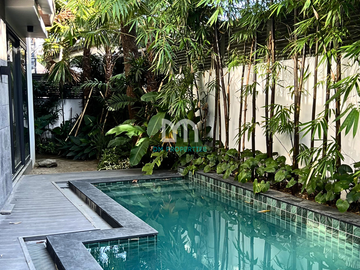 For Sale: House and Lot in Ayala Heights Village, Quezon...